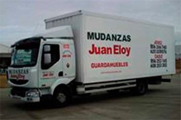 Juan Eloy Mudanzas Profesionales camión de la empresa